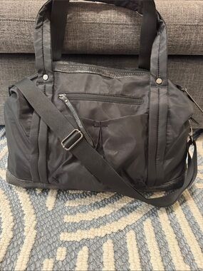 Sherpani Black Travel Tote Laptop Work Bag Crossbody Nylon Weekender